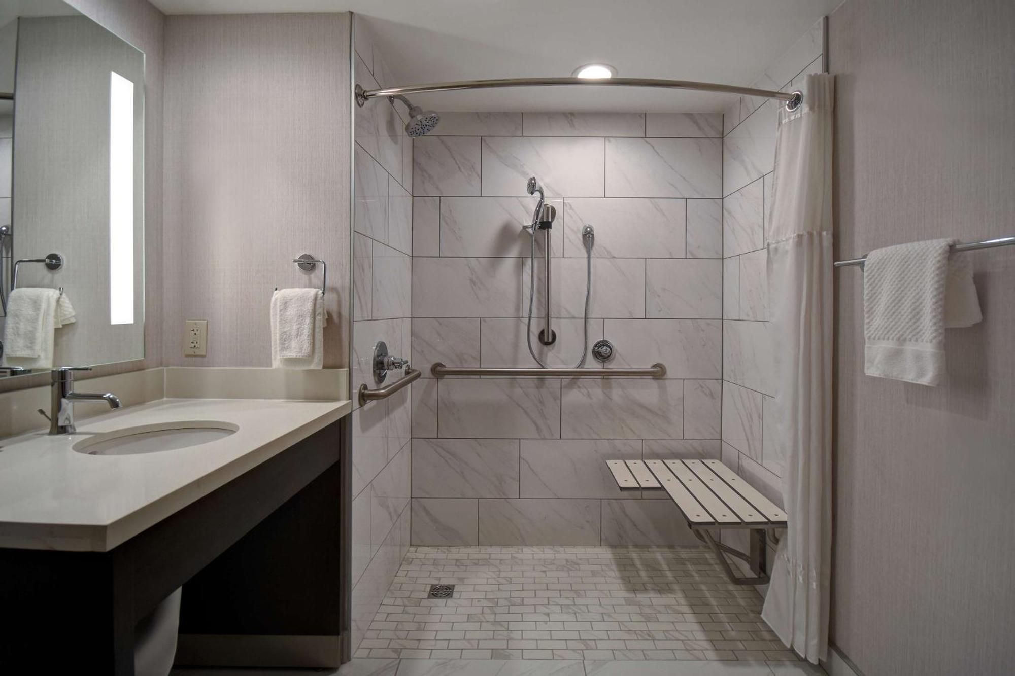 Doubletree By Hilton St. Louis Airport, Mo Woodson Terrace