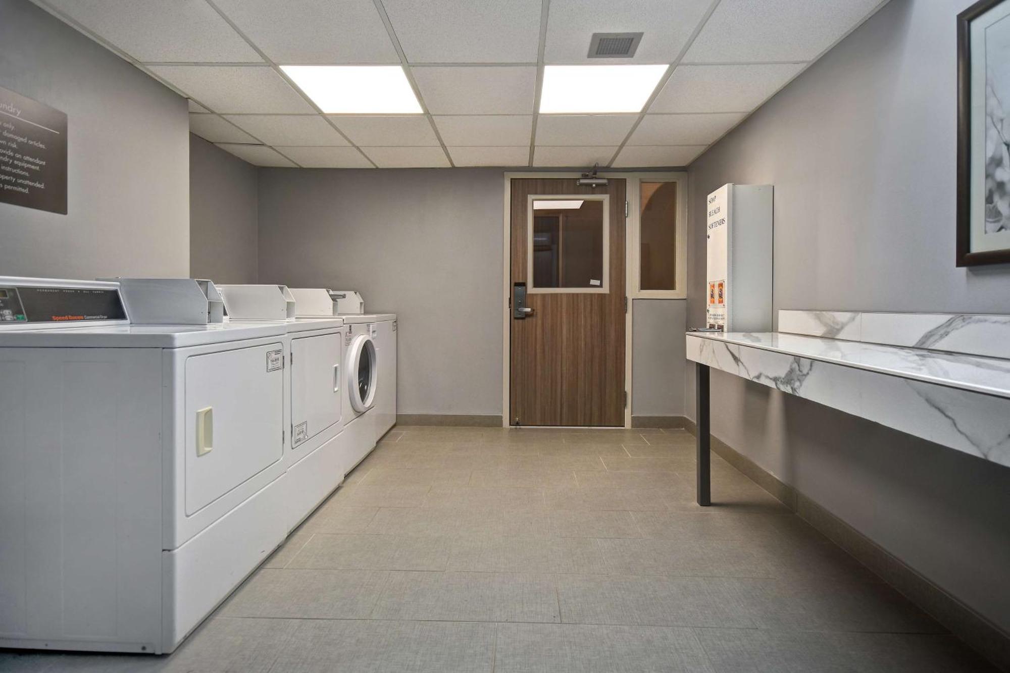 Doubletree By Hilton St. Louis Airport, Mo 4*