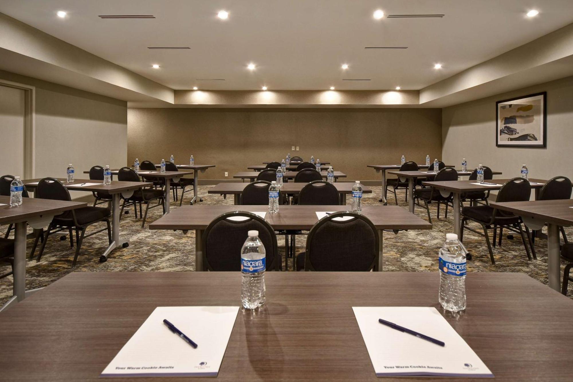 Doubletree By Hilton St. Louis Airport, Mo Woodson Terrace