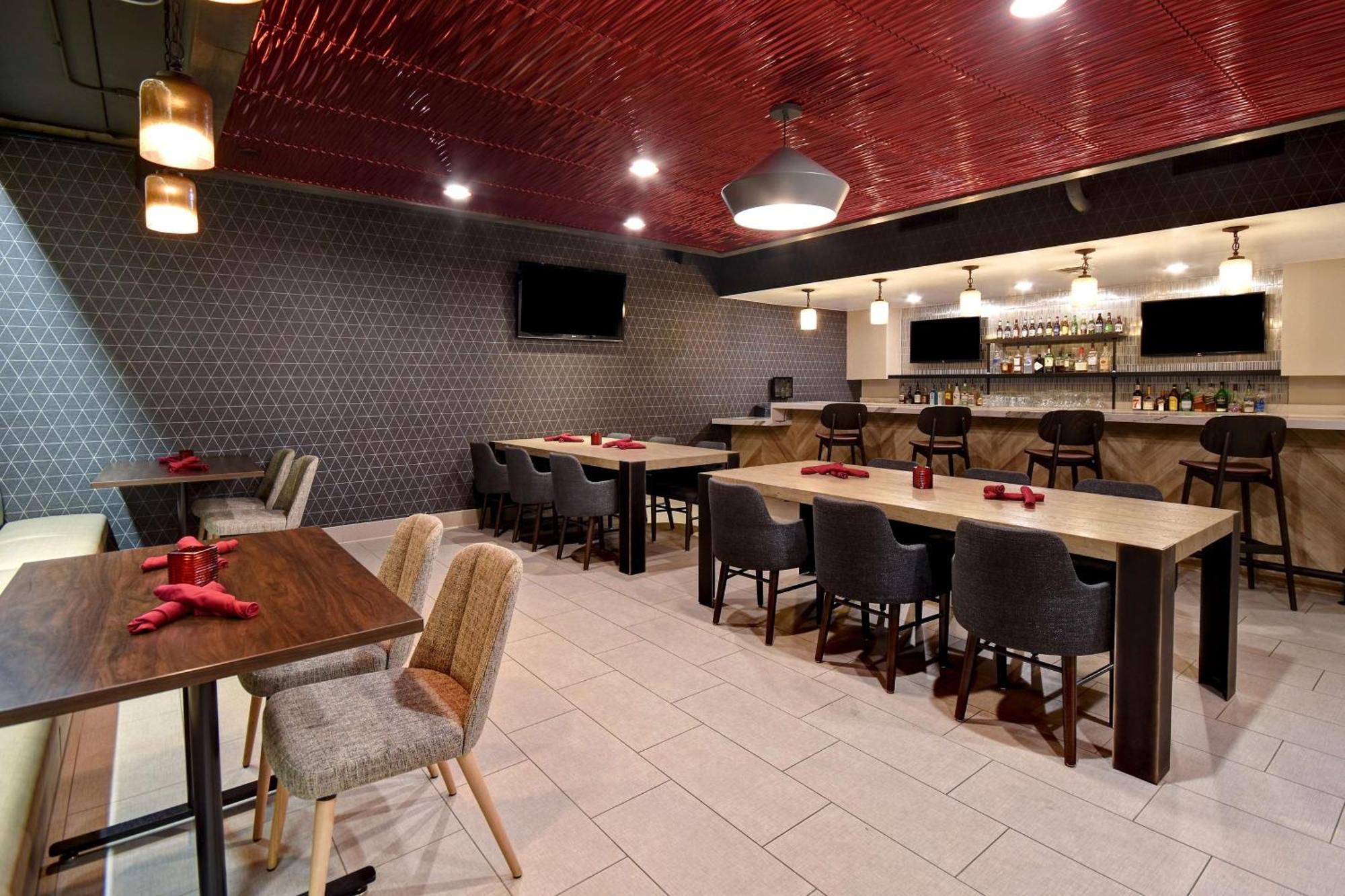 Hotel Doubletree By Hilton St. Louis Airport, Mo 4*