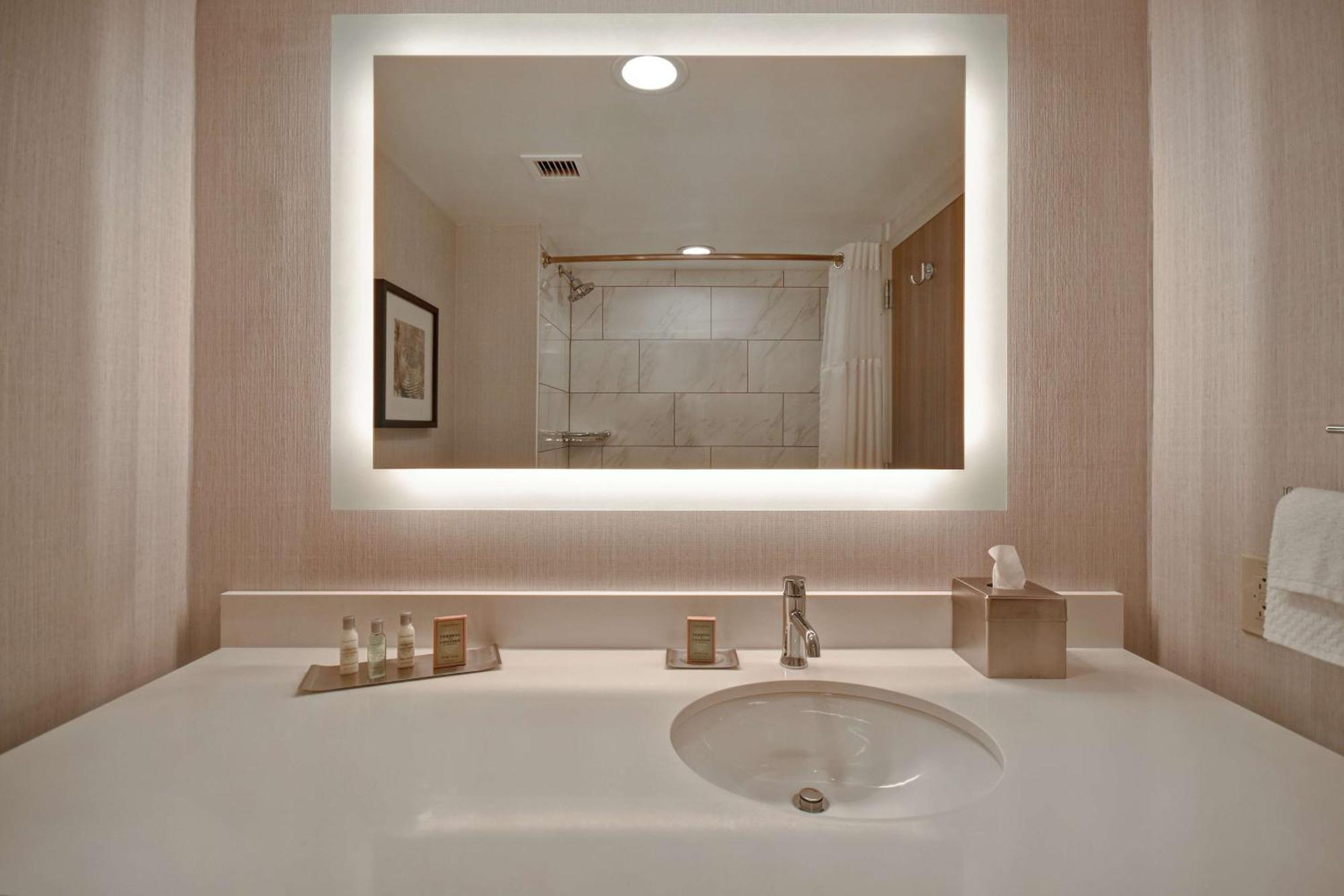 Doubletree By Hilton St. Louis Airport, Mo Woodson Terrace
