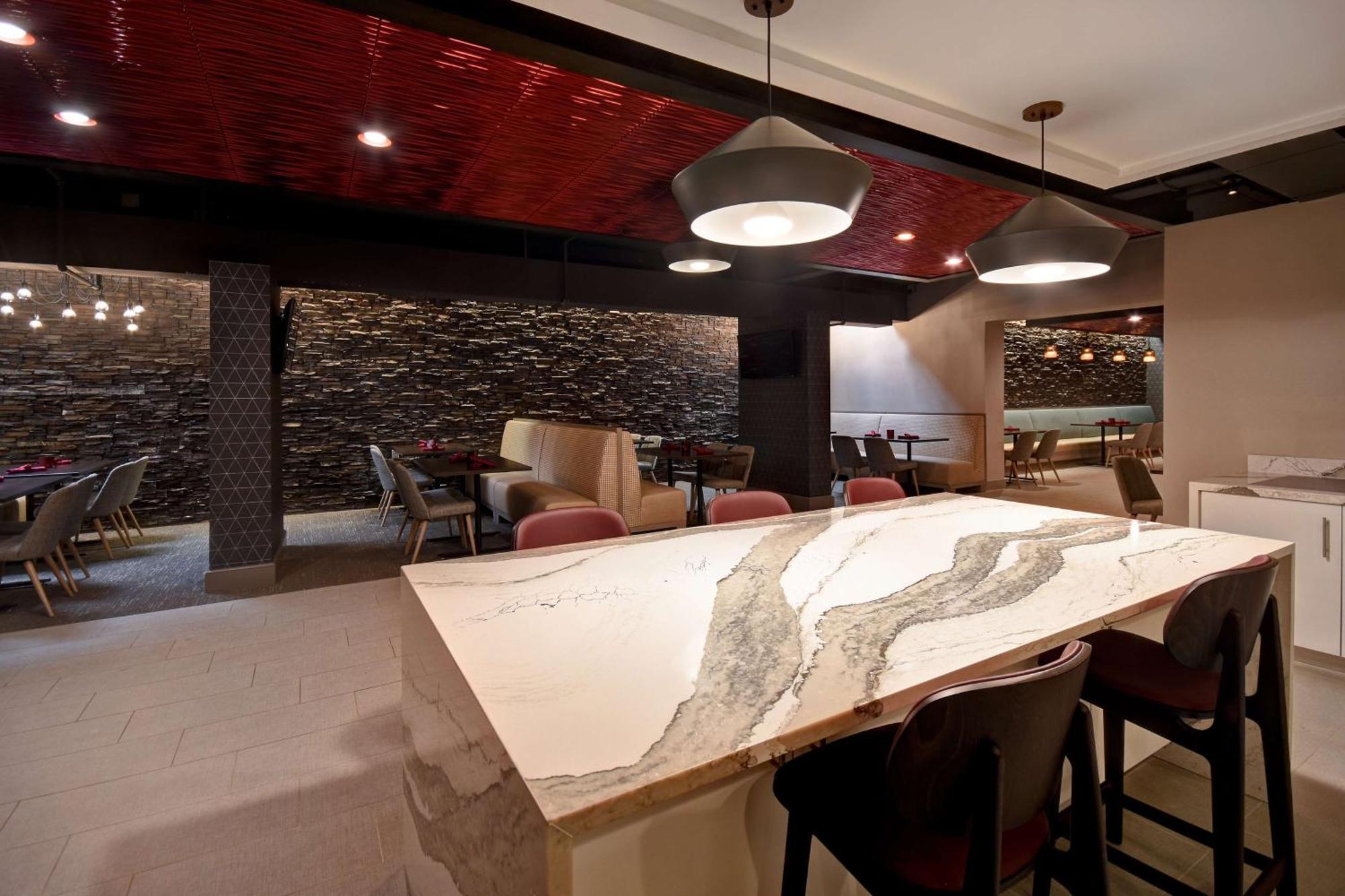 Doubletree By Hilton St. Louis Airport, Mo Hotel