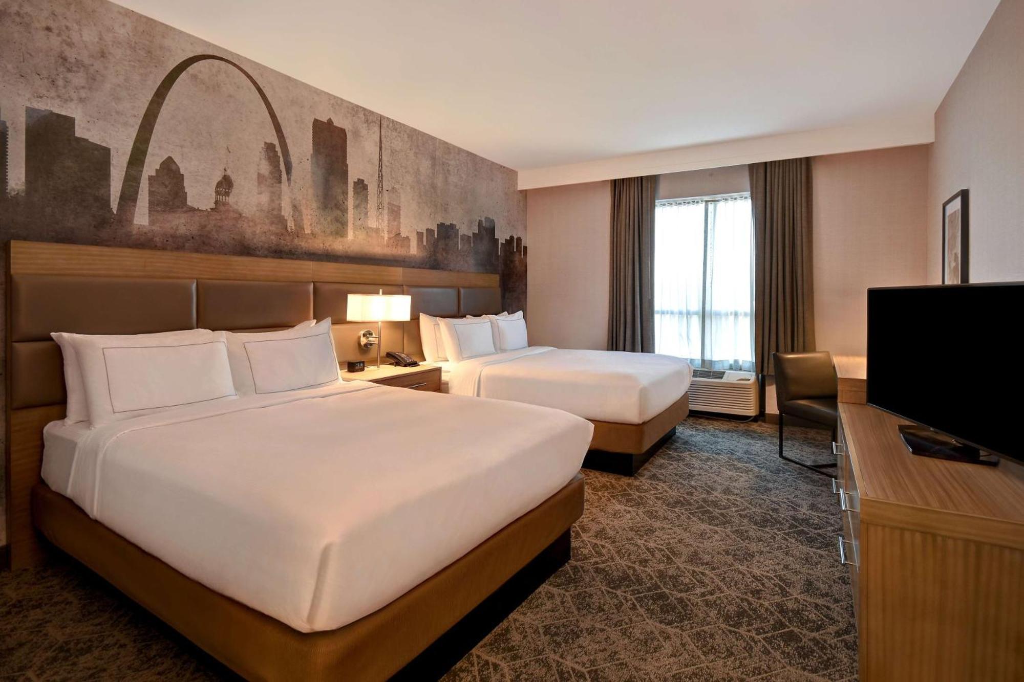 Doubletree By Hilton St. Louis Airport, Mo 4*