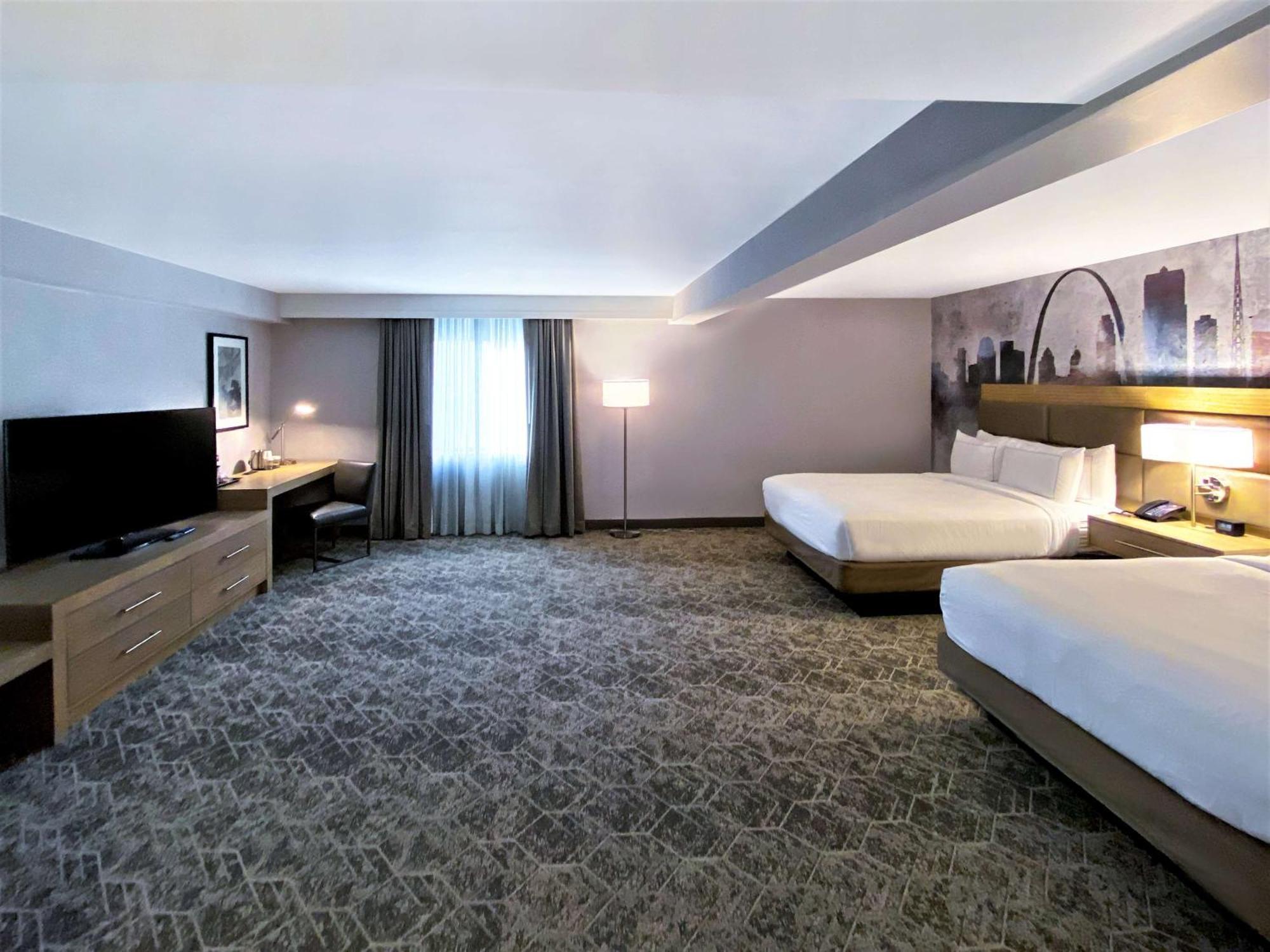 Doubletree By Hilton St. Louis Airport, Mo Hotel